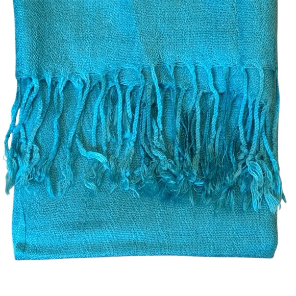 Scarf/Shawl. Teal and Floral Embroidery. Pashmina Designed. Great Condition! - Picture 3 of 8